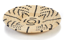 Load image into Gallery viewer, Matope Raffia Basket Plate

