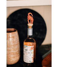 Load image into Gallery viewer, Wood Giraffe Bottle Topper
