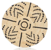 Load image into Gallery viewer, Matope Raffia Basket Plate
