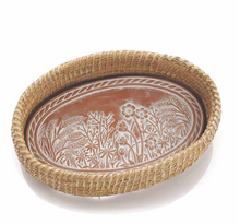 Load image into Gallery viewer, Breadwarmer Fair Fields in Natural Basket
