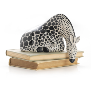 Giraffe Shelf Sitter