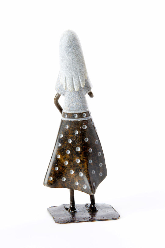 Zimbabwean Stone & Metal Lady Singer